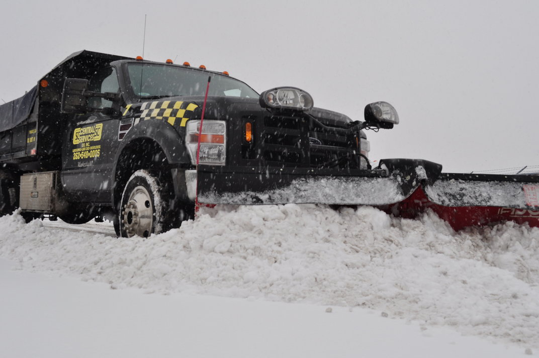 How Much Does Commercial Snow Removal Cost in Milwaukee, WI